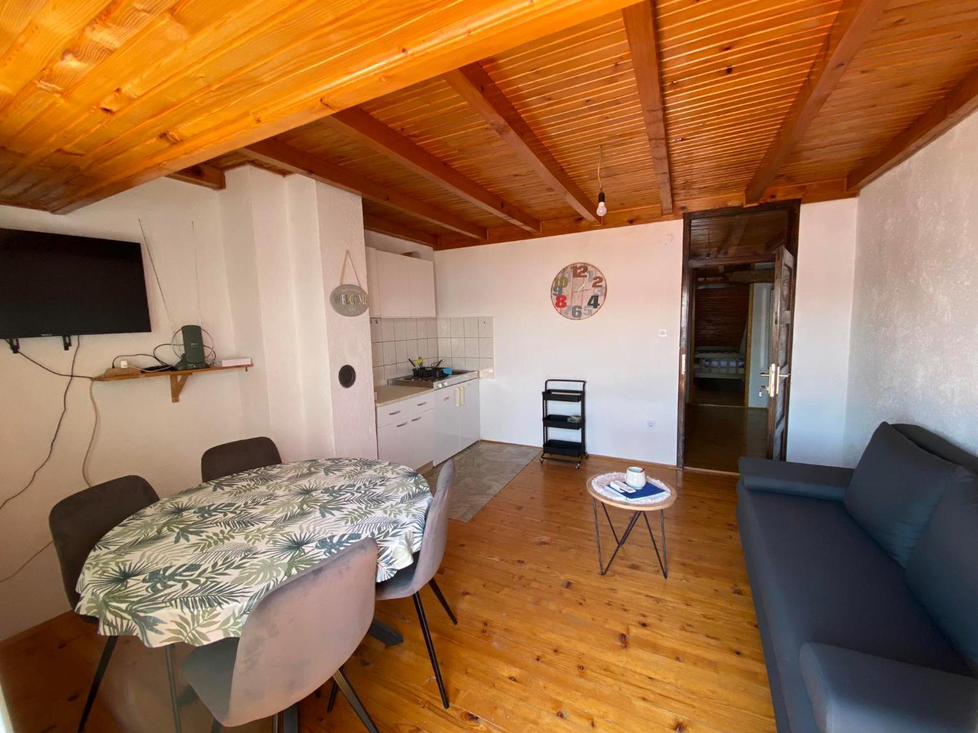 Studio Apartman I Sobe Sidro Karlobag Exterior photo